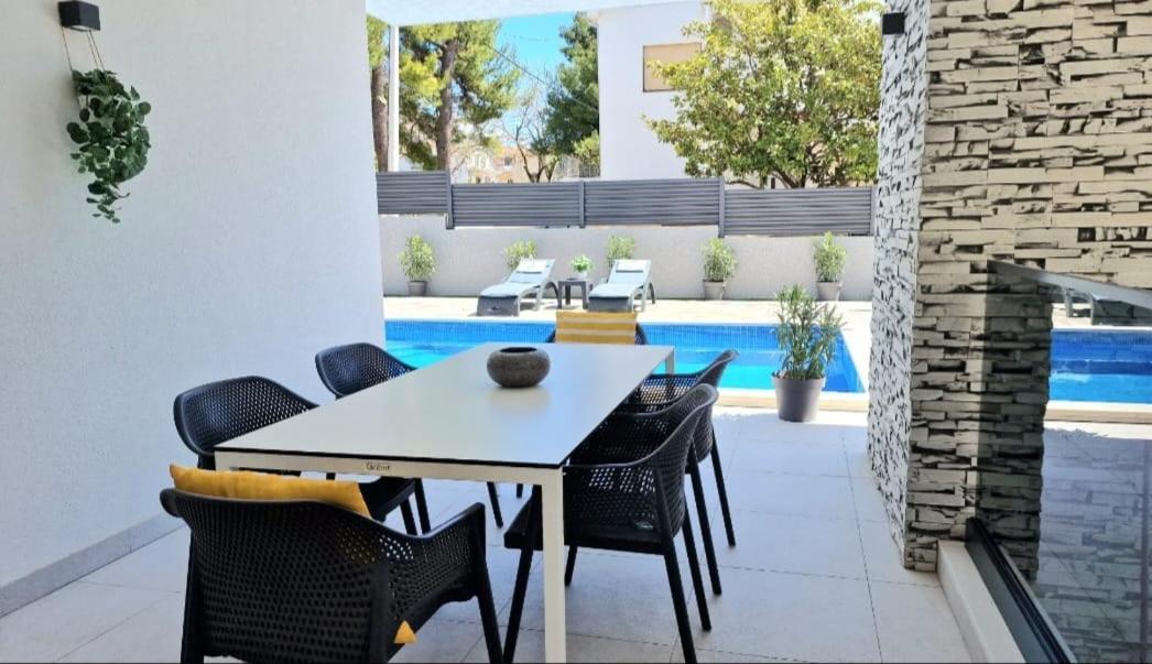 Villa Ema Kastela With Private Heated Pool Kültér fotó