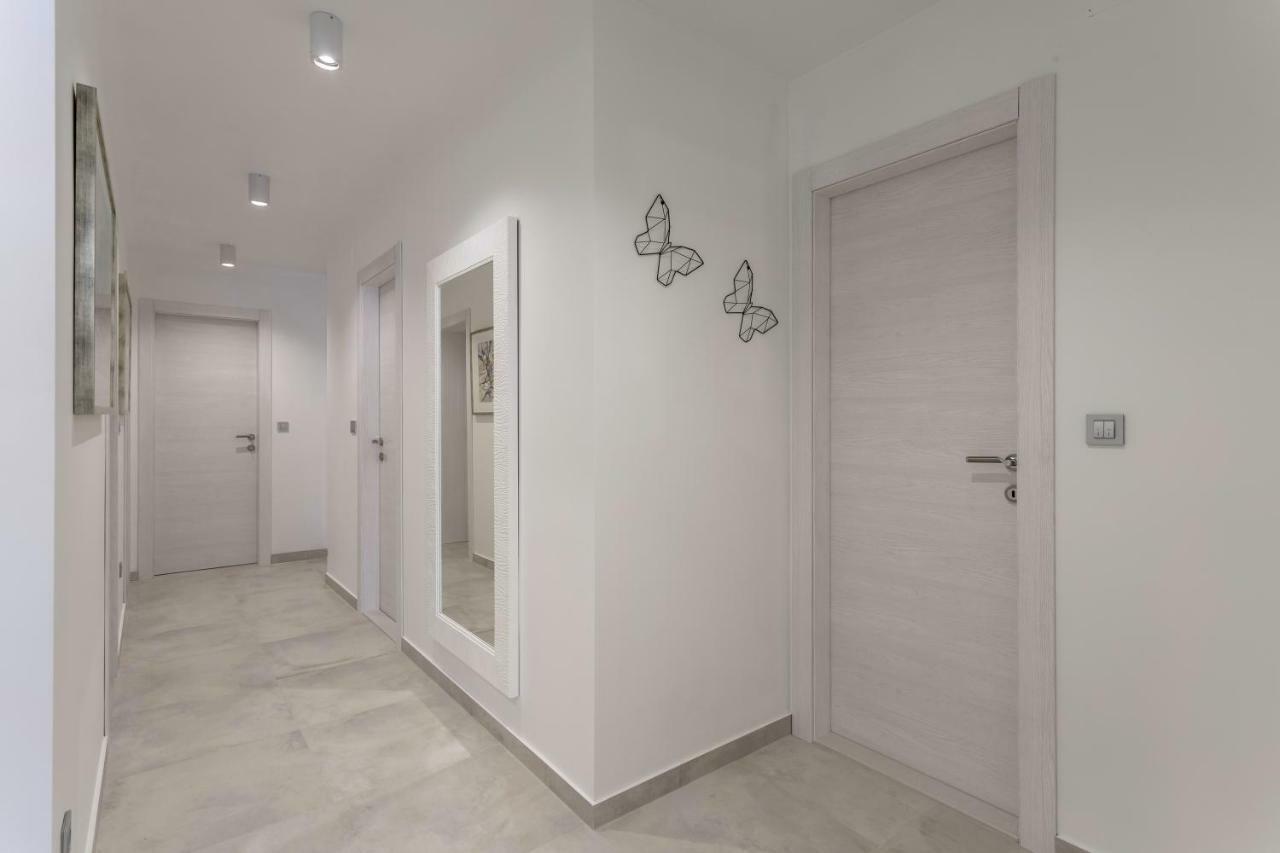 Villa Ema Kastela With Private Heated Pool Kültér fotó