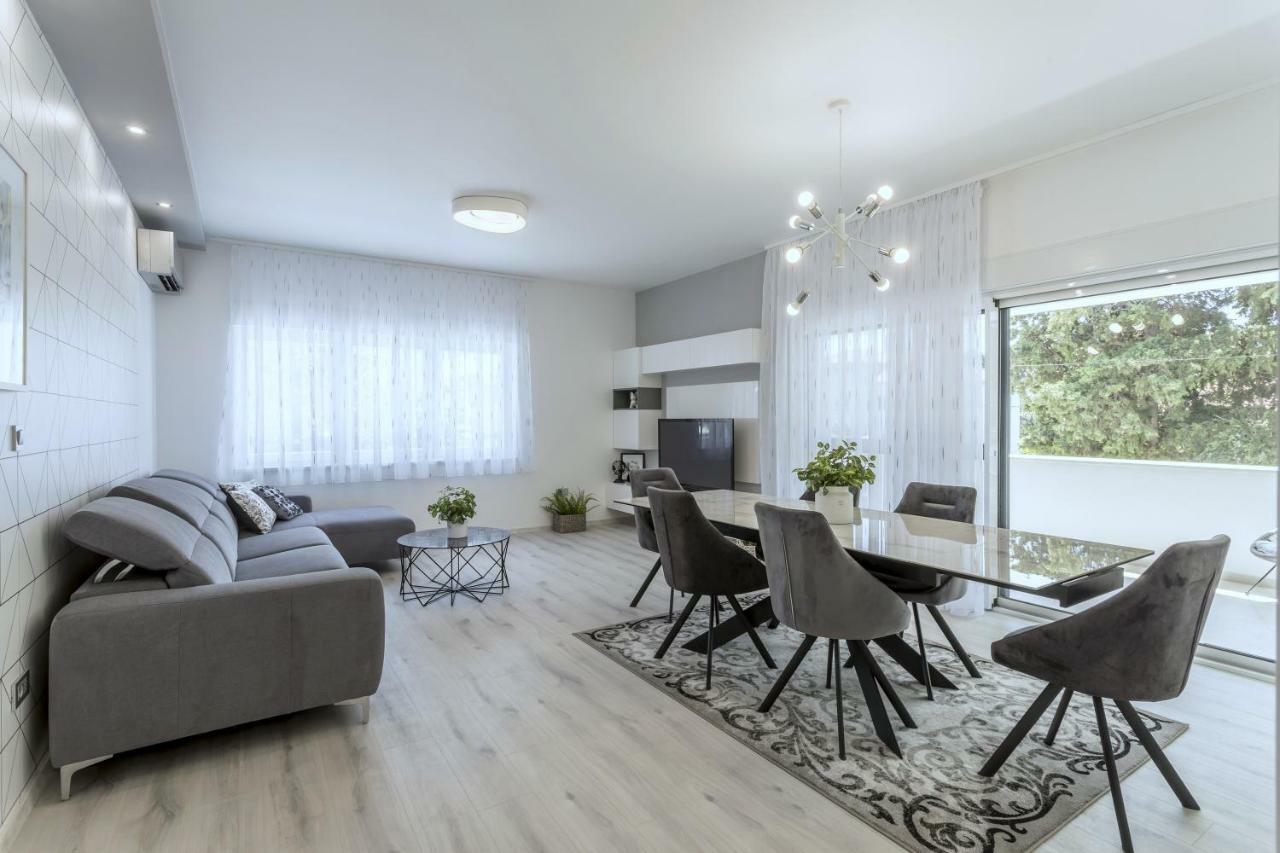 Villa Ema Kastela With Private Heated Pool Kültér fotó